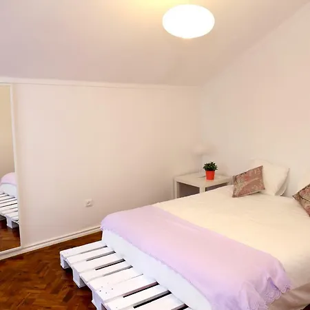 White Cosy Apartment-3